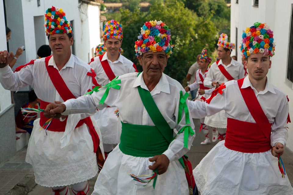 Danza-Lanzaores-Fregenal-Sierra-Virgen-Salud-01–960×640